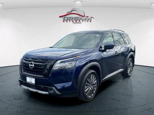 2025 Nissan Pathfinder SL 4WD