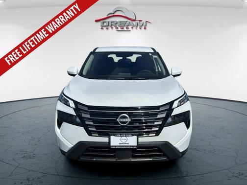Everest White Pearl Tricoat 2026 Nissan Rogue SV