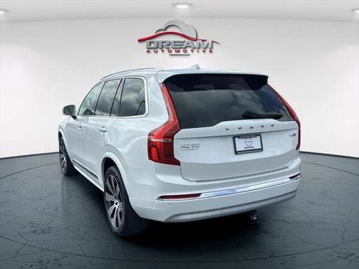 2022 Volvo XC90 T6 Inscription