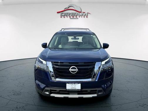 2025 Nissan Pathfinder SL FWD