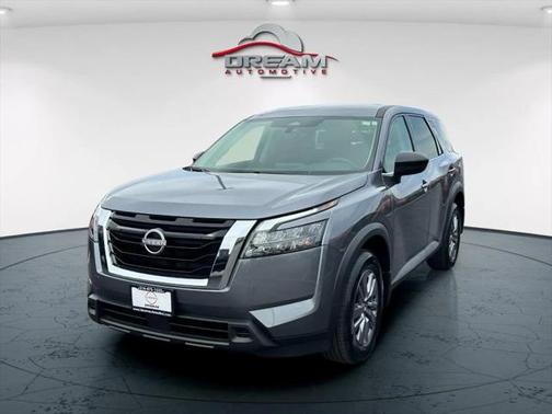 2025 Nissan Pathfinder S