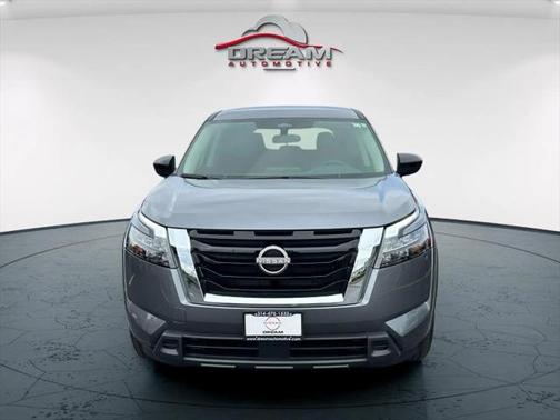 2025 Nissan Pathfinder S