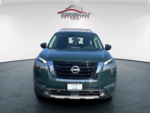 2022 Nissan Pathfinder SL 2WD