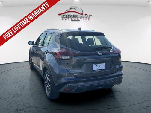 2022 Nissan Kicks SV