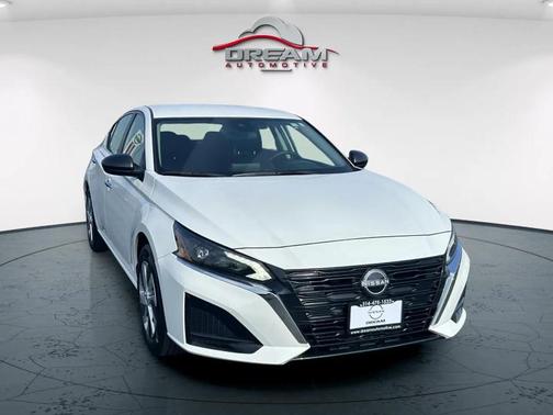 2025 Nissan Altima S FWD