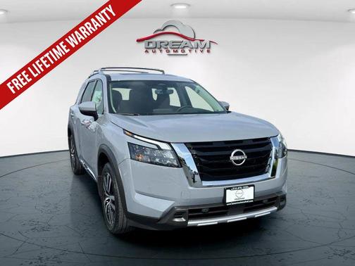2025 Nissan Pathfinder Platinum 4WD