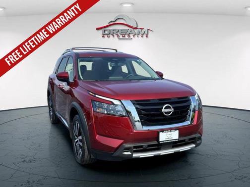 2025 Nissan Pathfinder Platinum FWD