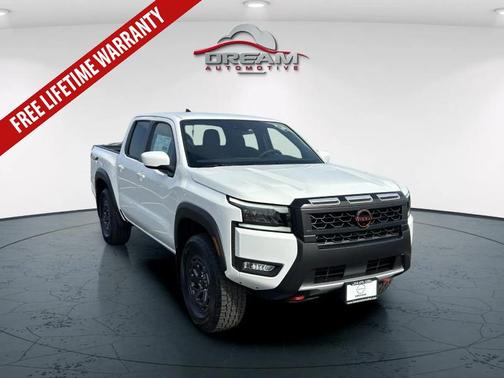 GLACIER.WHITE 2026 Nissan Frontier