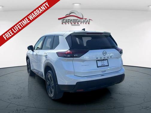 Everest White Pearl Tricoat 2026 Nissan Rogue SV