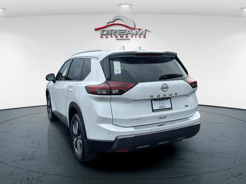 2025 Nissan Rogue SL