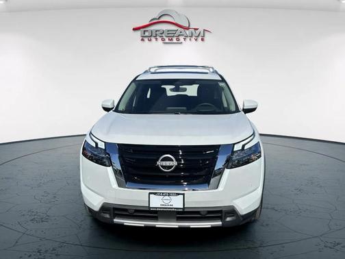 2025 Nissan Pathfinder Platinum 4WD