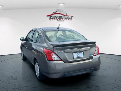 2015 Nissan Versa 1.6 S+