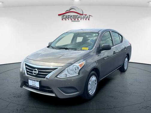 2015 Nissan Versa 1.6 S+