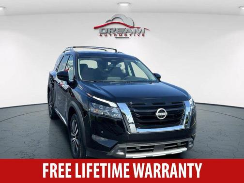 2025 Nissan Pathfinder Platinum 4WD