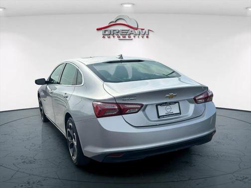 2022 Chevrolet Malibu FWD LT