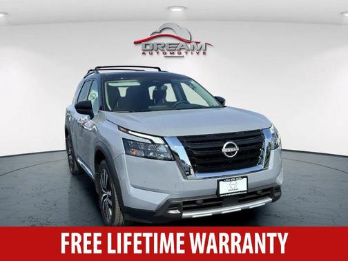 2025 Nissan Pathfinder Platinum 4WD
