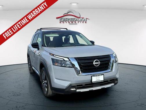 2025 Nissan Pathfinder Platinum 4WD