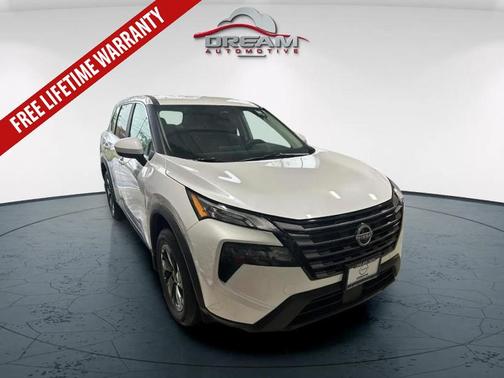 EVEREST.WHITE 2026 Nissan Rogue