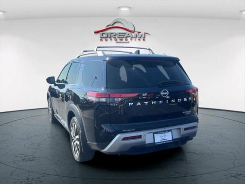 2023 Nissan Pathfinder Platinum 4WD