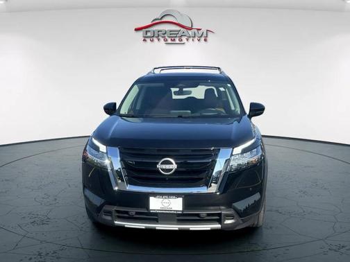 2023 Nissan Pathfinder Platinum 4WD