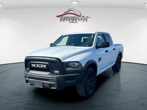 2024 RAM 1500 Classic Warlock Crew Cab 4x4 5'7' Box