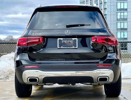 2026 Mercedes-Benz GLB 250 4MATIC