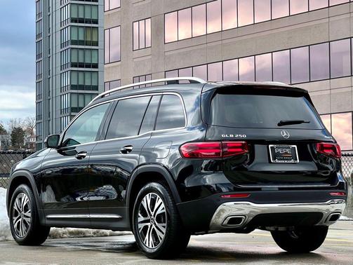 2026 Mercedes-Benz GLB 250 4MATIC