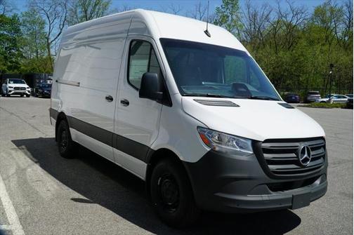 2025 Mercedes-Benz Sprinter 2500 Standard Roof