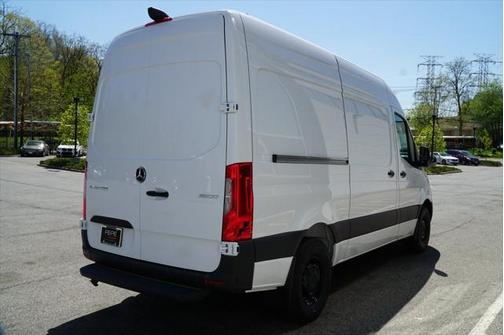 2025 Mercedes-Benz Sprinter 2500 Standard Roof