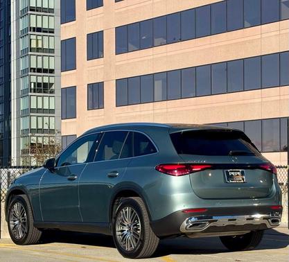 2025 Mercedes-Benz GLC 300 4MATIC