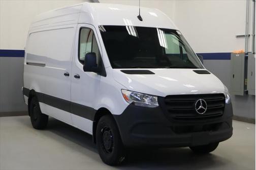 2025 Mercedes-Benz Sprinter 2500 Standard Roof