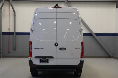 2025 Mercedes-Benz Sprinter 2500 Standard Roof