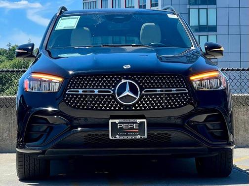 Black 2024 Mercedes-Benz GLE 450 4MATIC