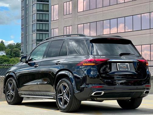 Black 2024 Mercedes-Benz GLE 450 4MATIC