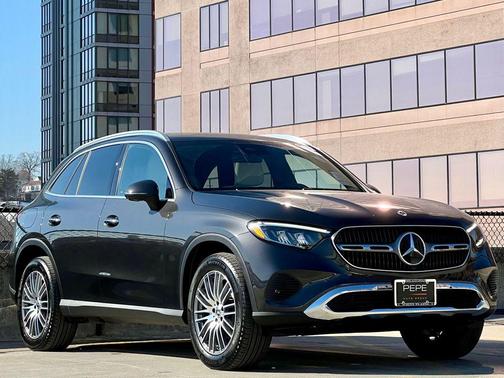 2026 Mercedes-Benz GLC 300 4MATIC