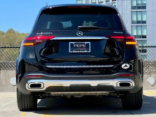 Obsidian Black Metallic 2024 Mercedes-Benz GLE 450 Plug-In Hybrid 4MATIC