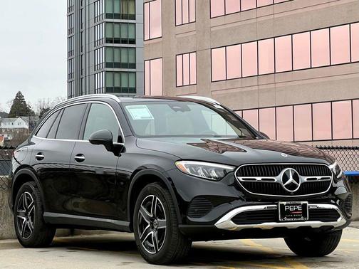 2026 Mercedes-Benz GLC 300 4MATIC