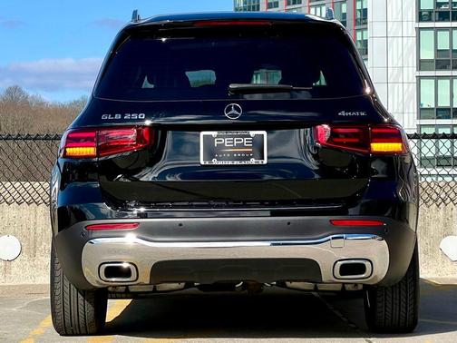 2026 Mercedes-Benz GLB 250 4MATIC