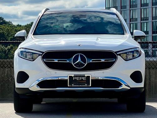 2025 Mercedes-Benz GLC 350e Base