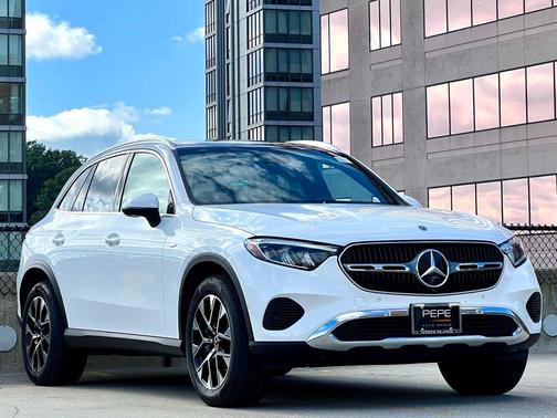 2025 Mercedes-Benz GLC 350e Base