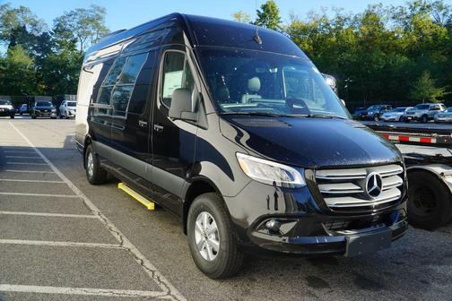 2026 Mercedes-Benz Sprinter 2500 Passenger 170 WB