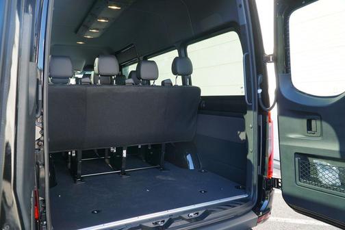 2026 Mercedes-Benz Sprinter 2500 Passenger 170 WB