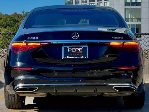 Black 2022 Mercedes-Benz S-Class 4MATIC