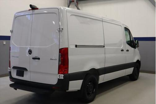 2025 Mercedes-Benz Sprinter 2500 Standard Roof