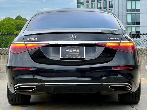 Obsidian Black Metallic 2023 Mercedes-Benz S-Class 4MATIC