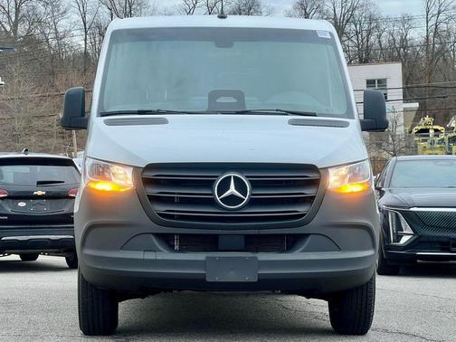 2025 Mercedes-Benz Sprinter 2500 Standard Roof