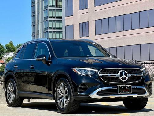 Black 2026 Mercedes-Benz GLC 300 4MATIC
