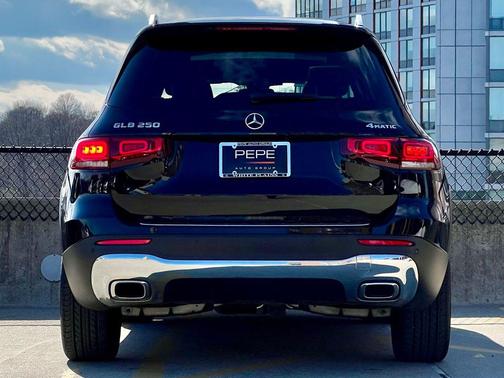 2023 Mercedes-Benz GLB 250 4MATIC