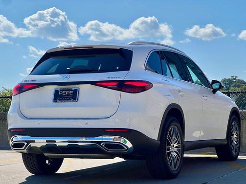 2025 Mercedes-Benz GLC 300 4MATIC