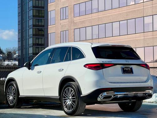 2026 Mercedes-Benz GLC 300 4MATIC